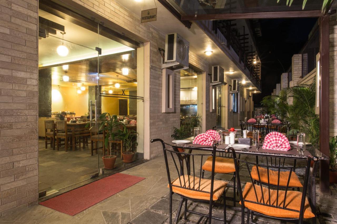 女王公园酒店 博卡拉 外观 照片