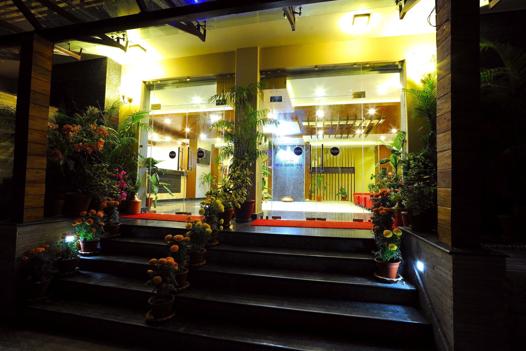 女王公园酒店 博卡拉 外观 照片